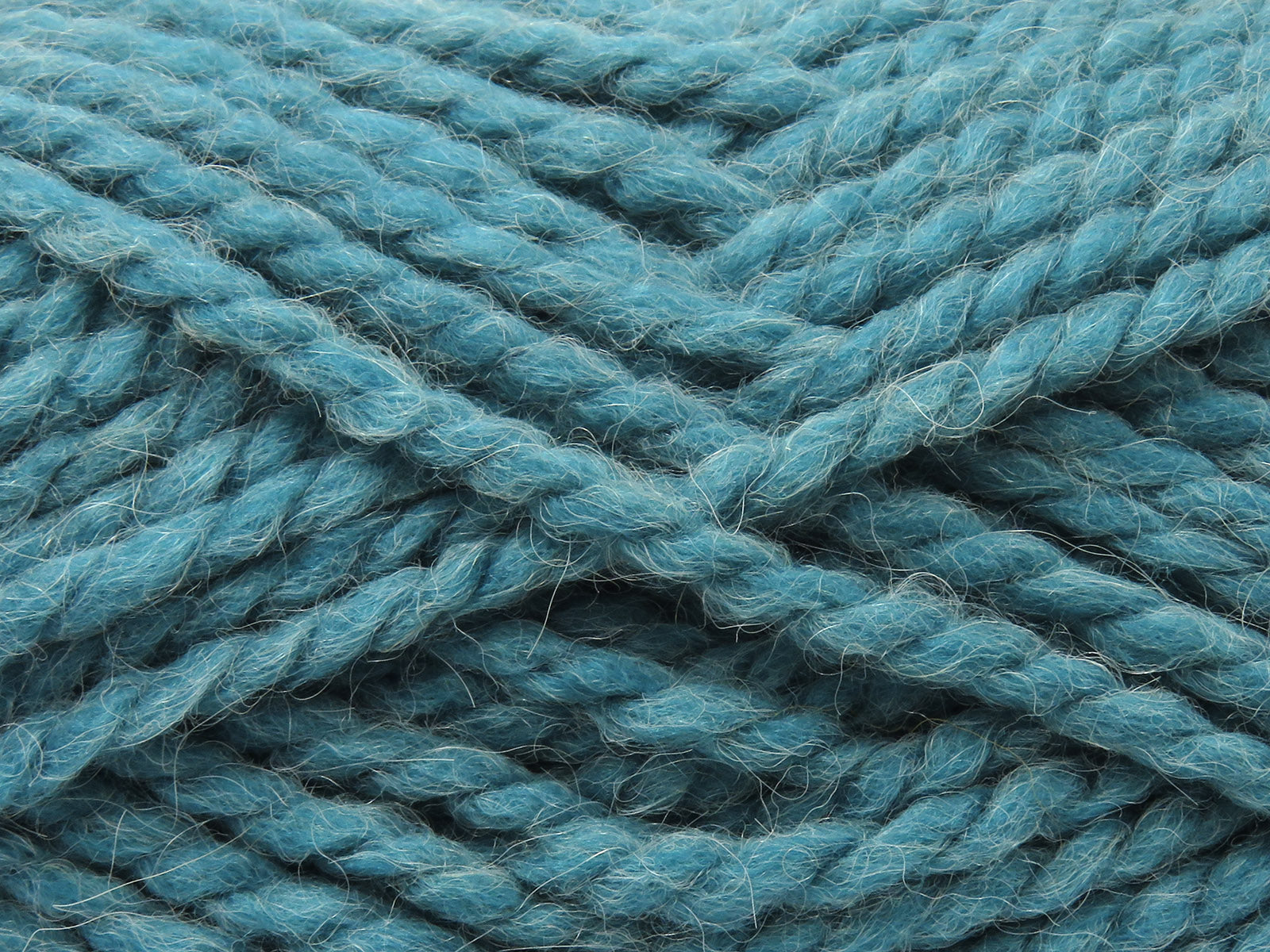 Alpine Alpaca Turquoise SuperBulky Sku:fnt2-80051