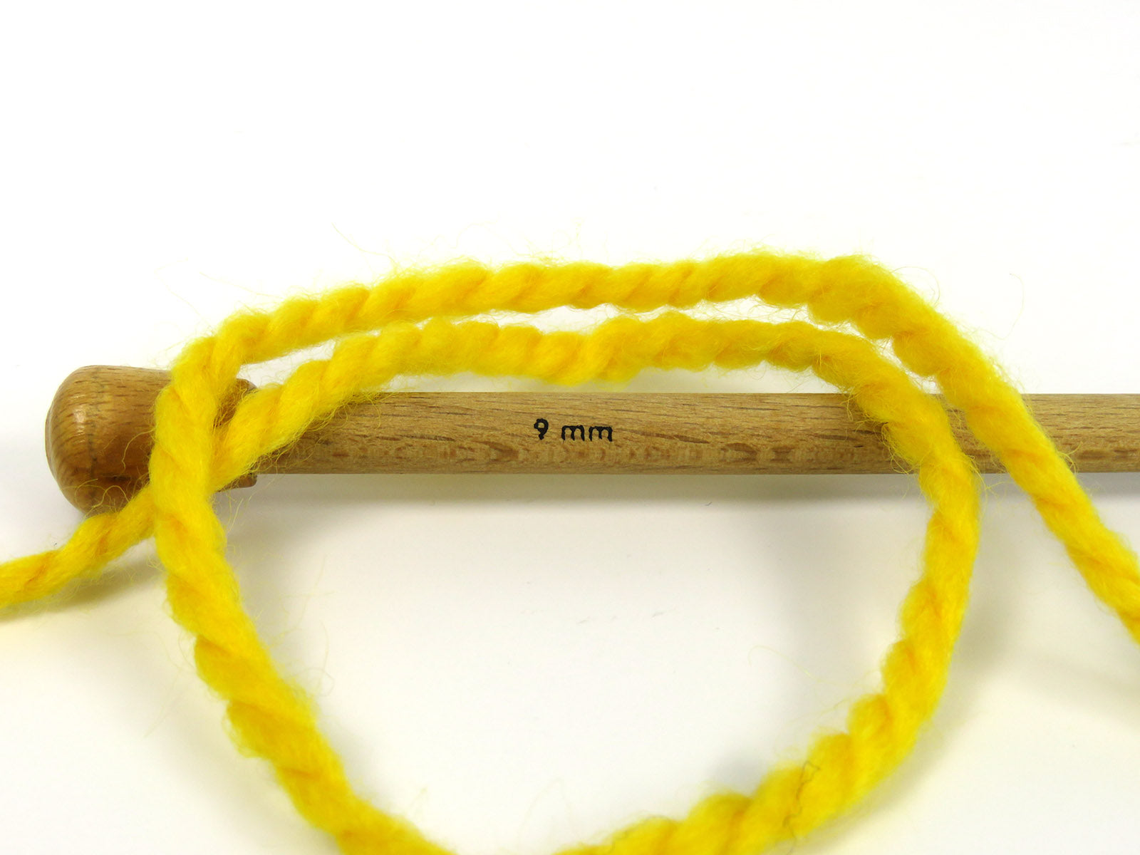 Alpine Alpaca Yellow SuperBulky Sku:fnt2-80176