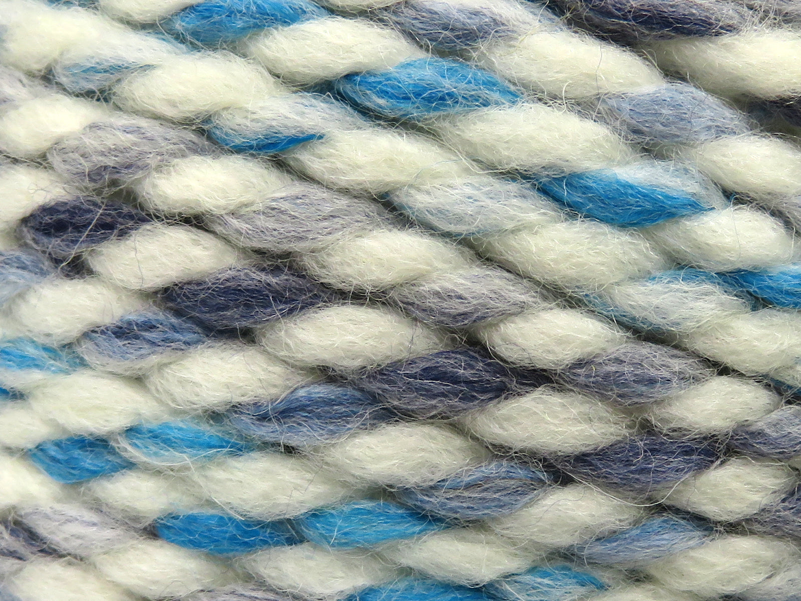 Puzzle Wool Chunky White, Blue Shades fnt2-80290