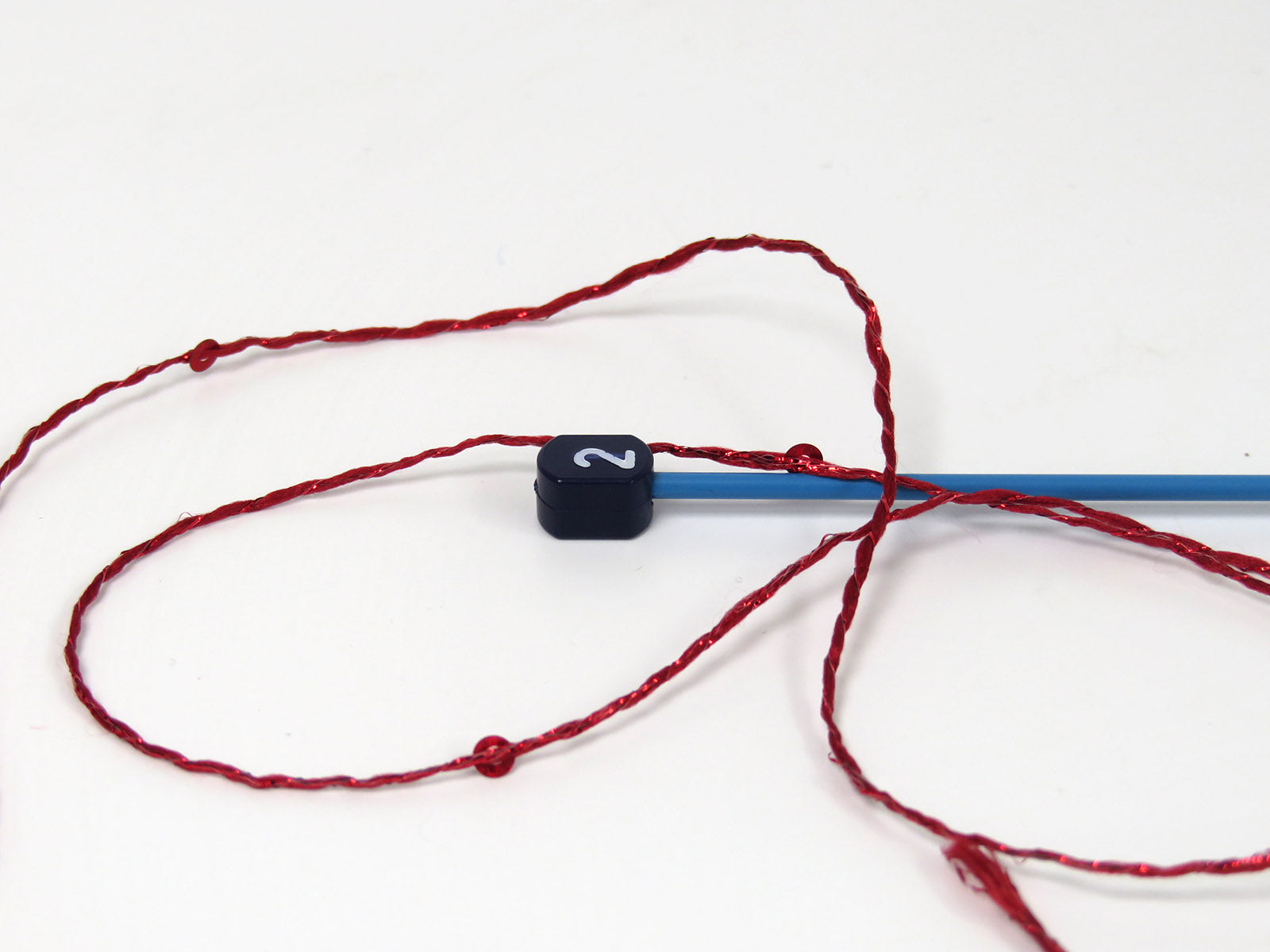 Dazzle Paillette Red, Iridescent fnt2-80905