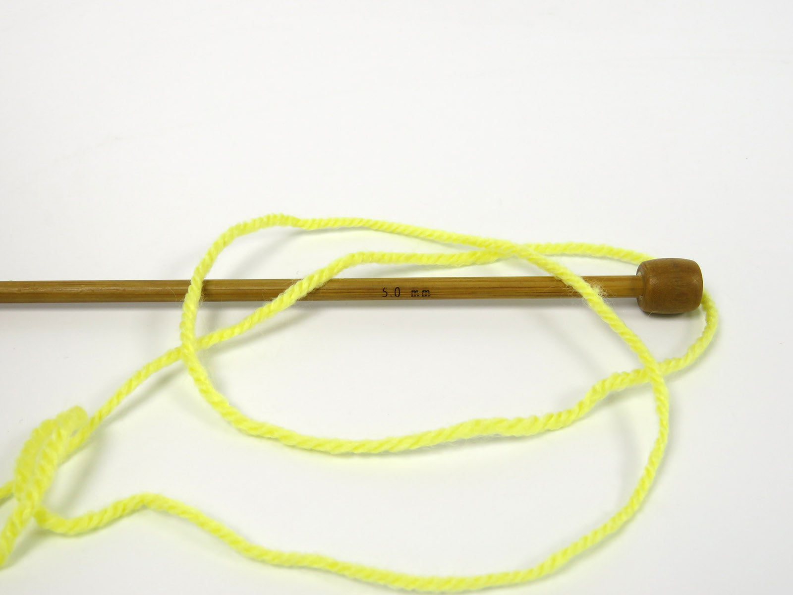 Favorite Yellow Worsted fnt2-81058