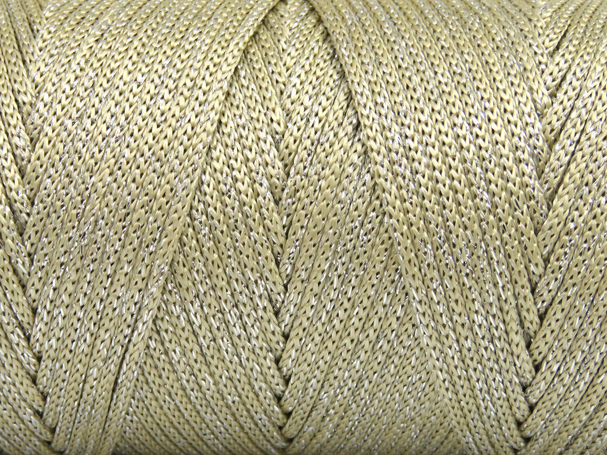 Ice Yarns Macrame Bulky Glitz – Marrón Leche, Plateado – 87 % Poliéster, 13 % Lúrex Metálico