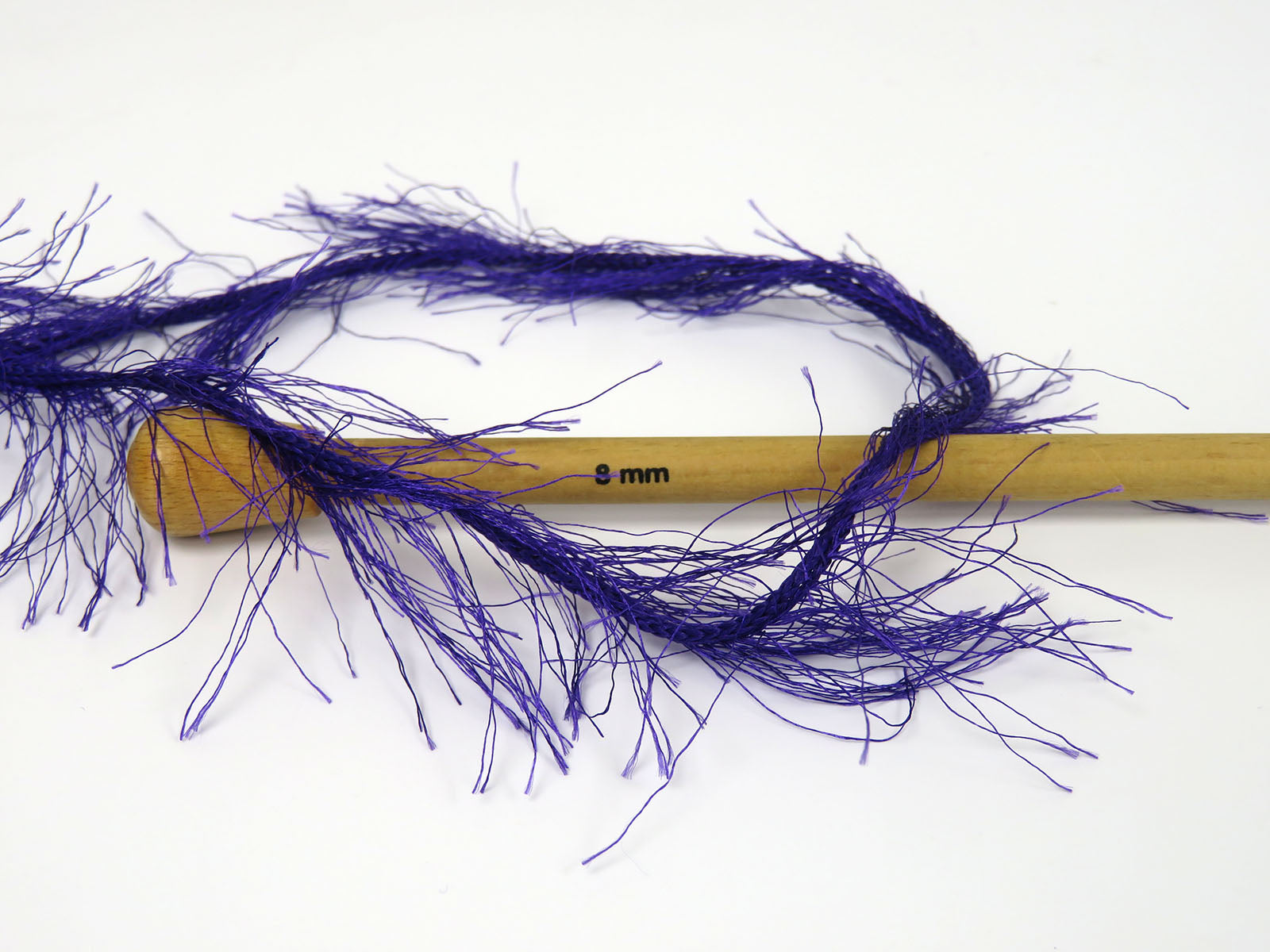 Eyelash Bulky Purple Sku:fnt2-81843