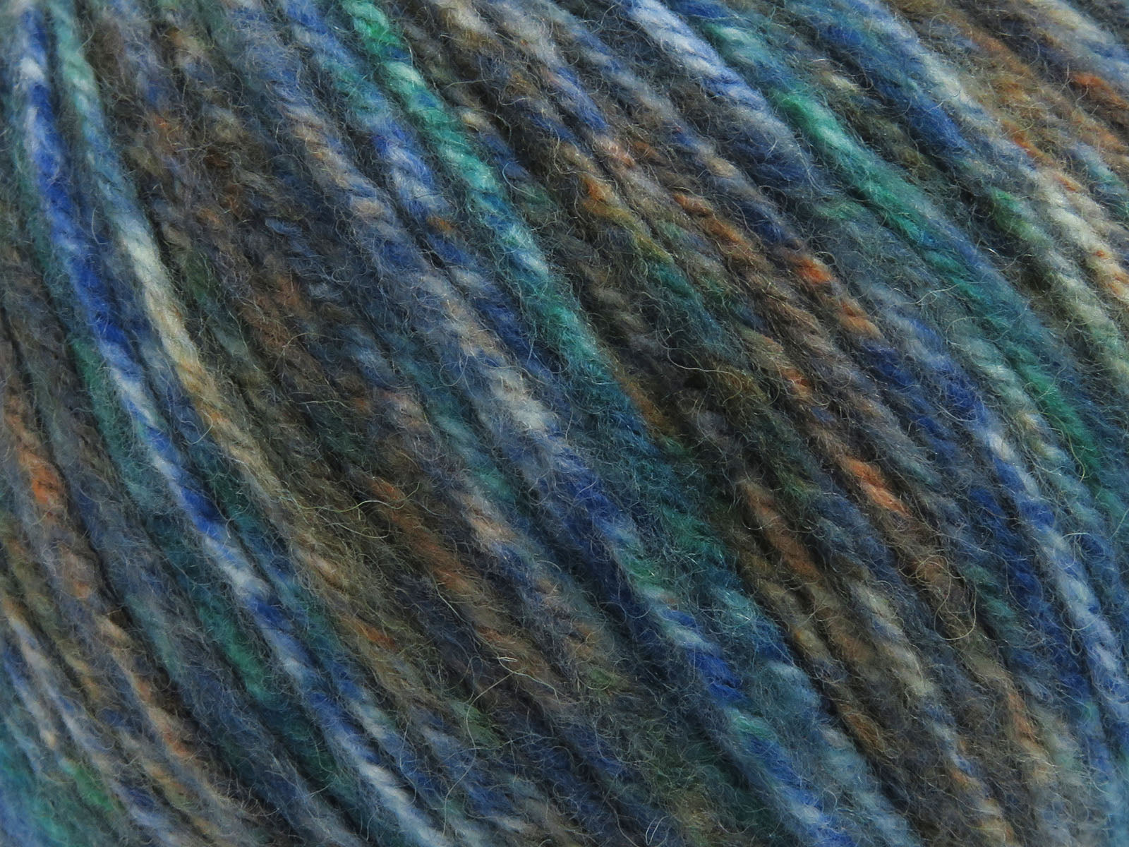 Wool Varicolor Worsted Blue Shades, Green, Brown, Gold fnt2-81950