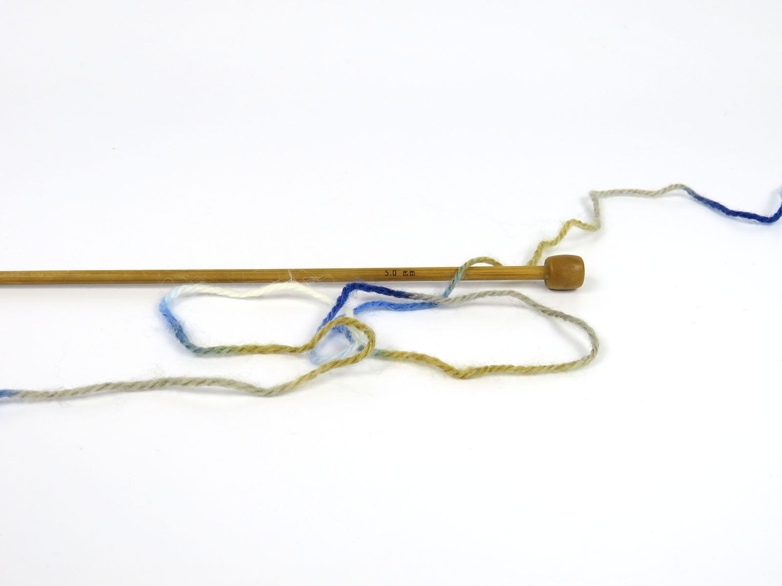 Wool Varicolor Worsted Blue Shades, Camel Shades, White fnt2-81970