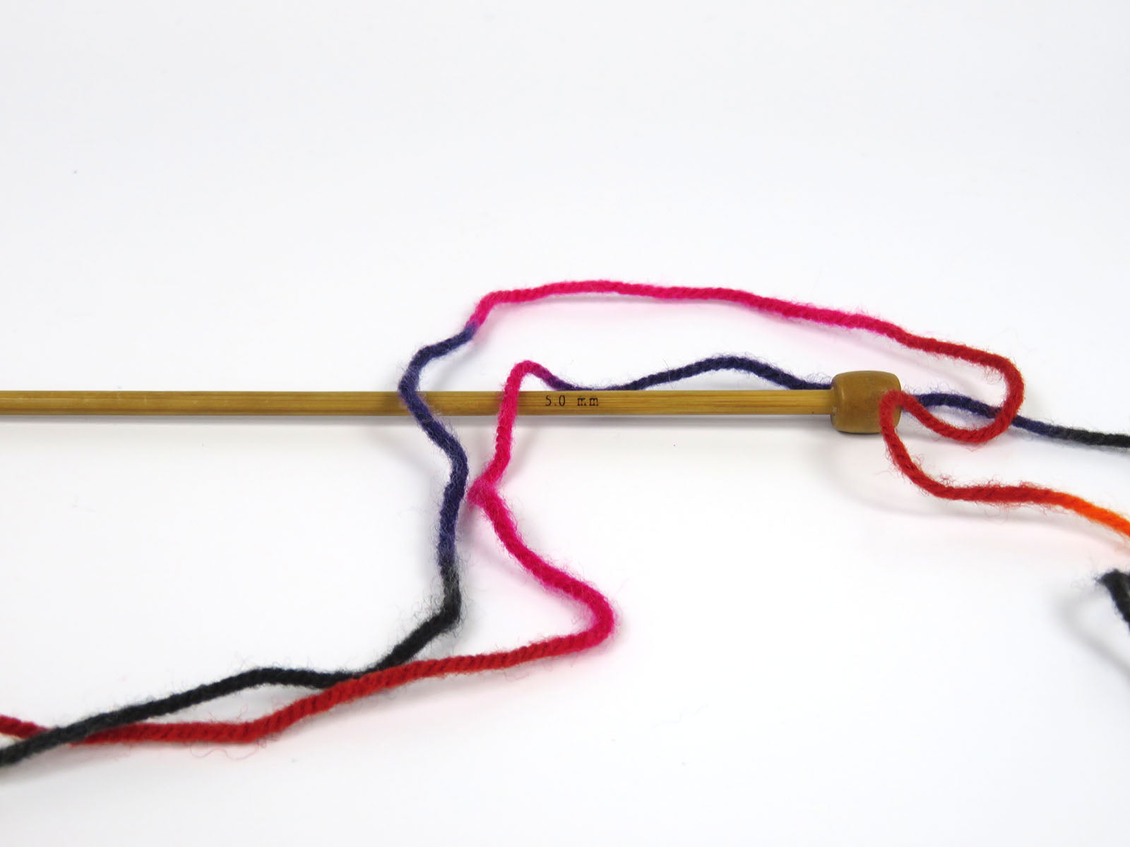 Wool Varicolor Worsted Red, Yellow, Fuchsia, Purple, Black, Grey, Orange fnt2-81978