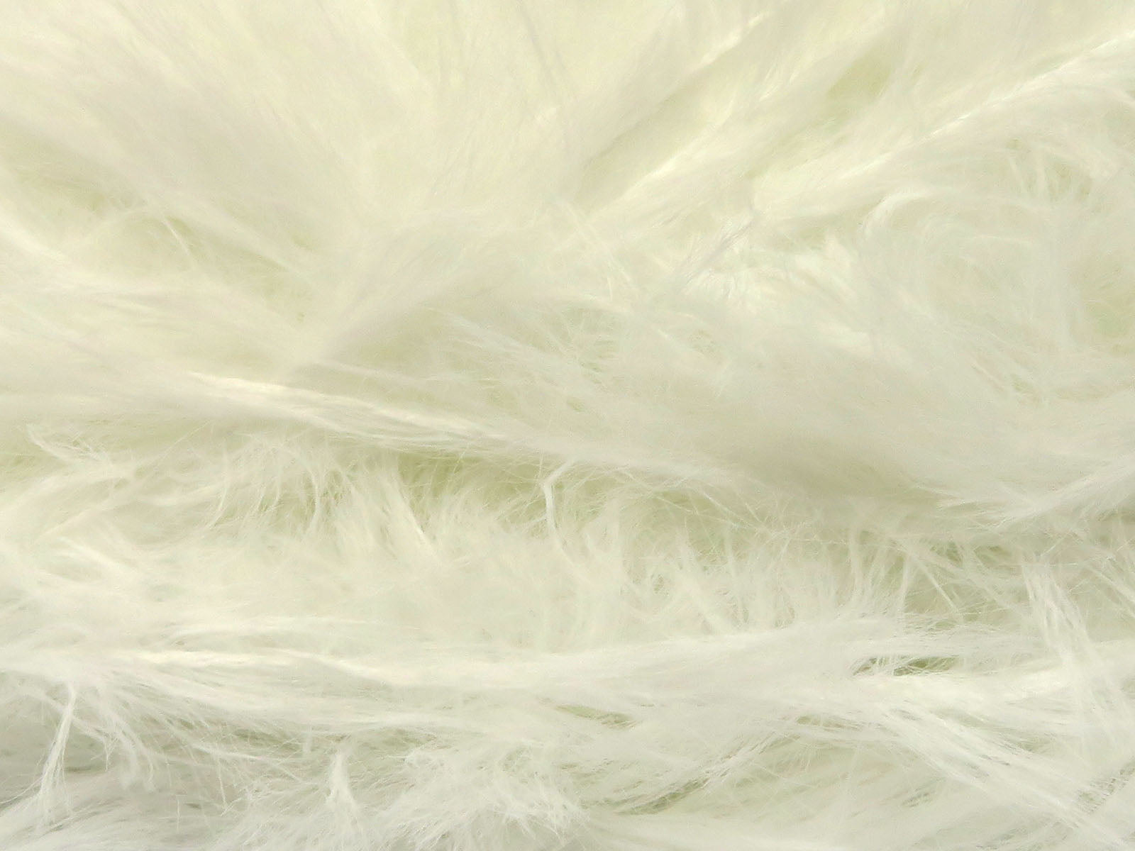 Faux Feather White Sku:fnt2-82035
