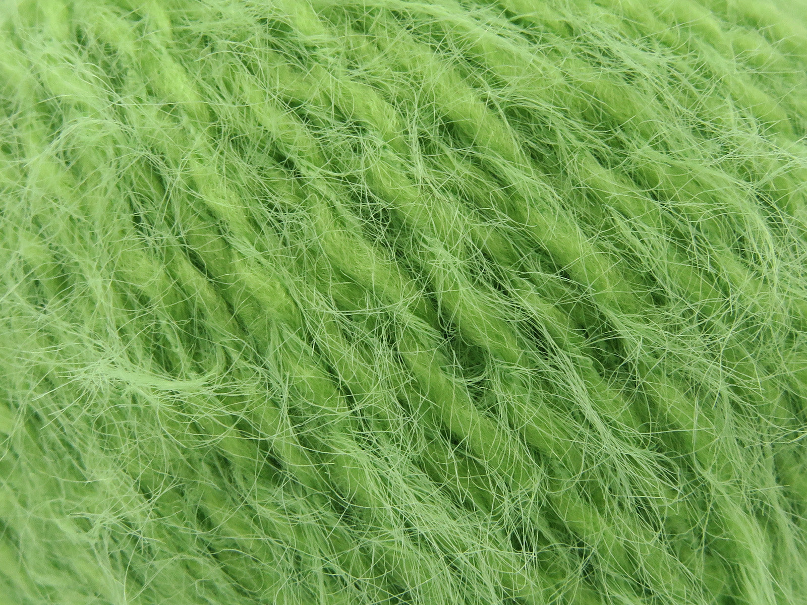 Merino Fur Light Green fnt2-82451