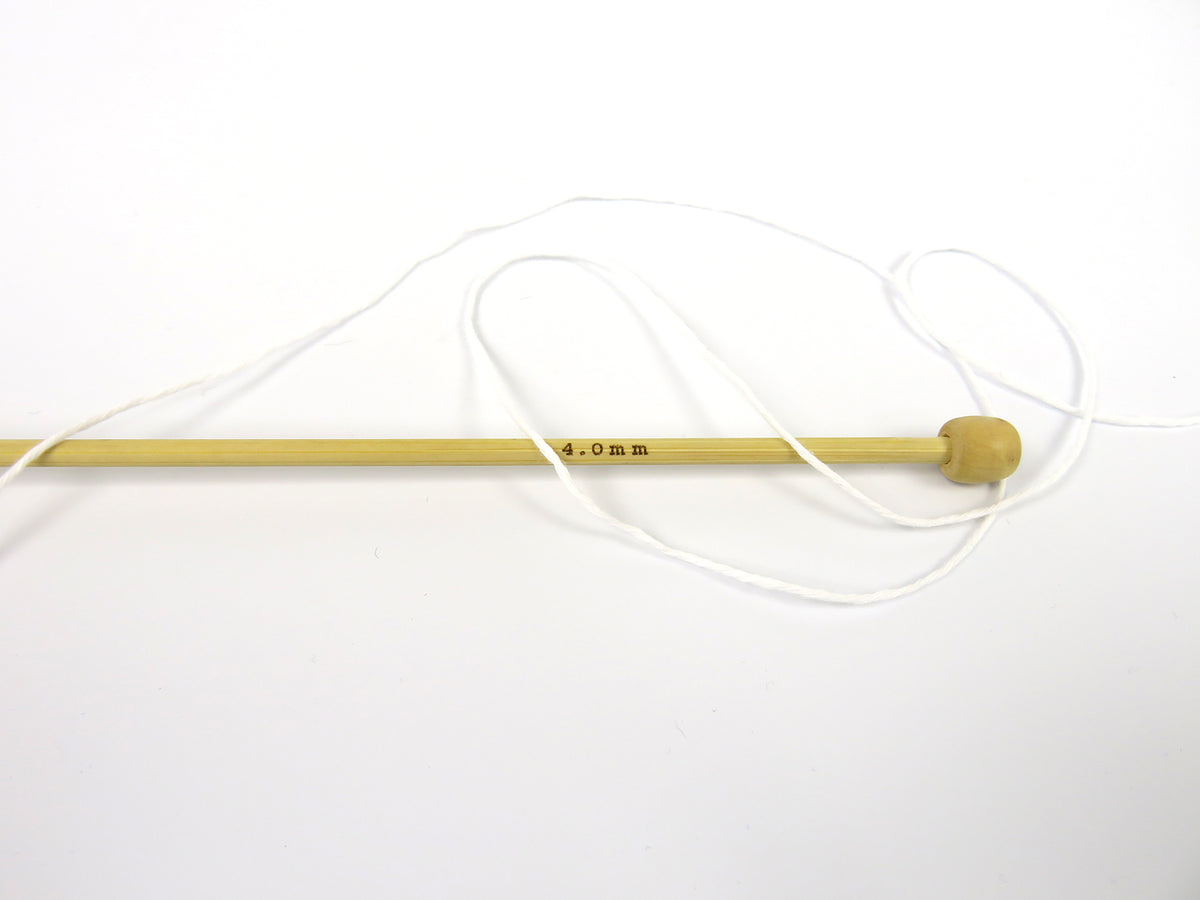 Punch 6 balls in pack / White fnt2-82561