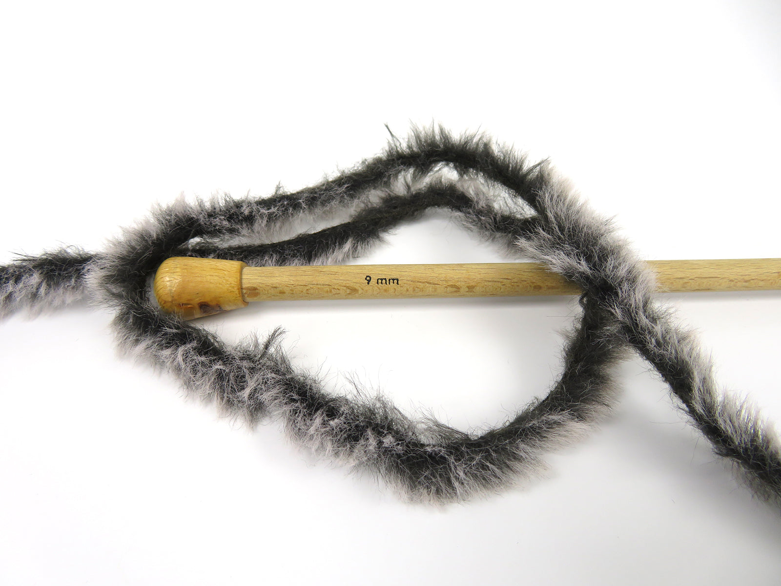 Bunny Fur Dark Grey, White Sku:fnt2-82970