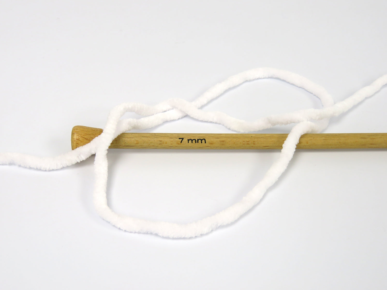 Chenille Baby White fnt2-83547