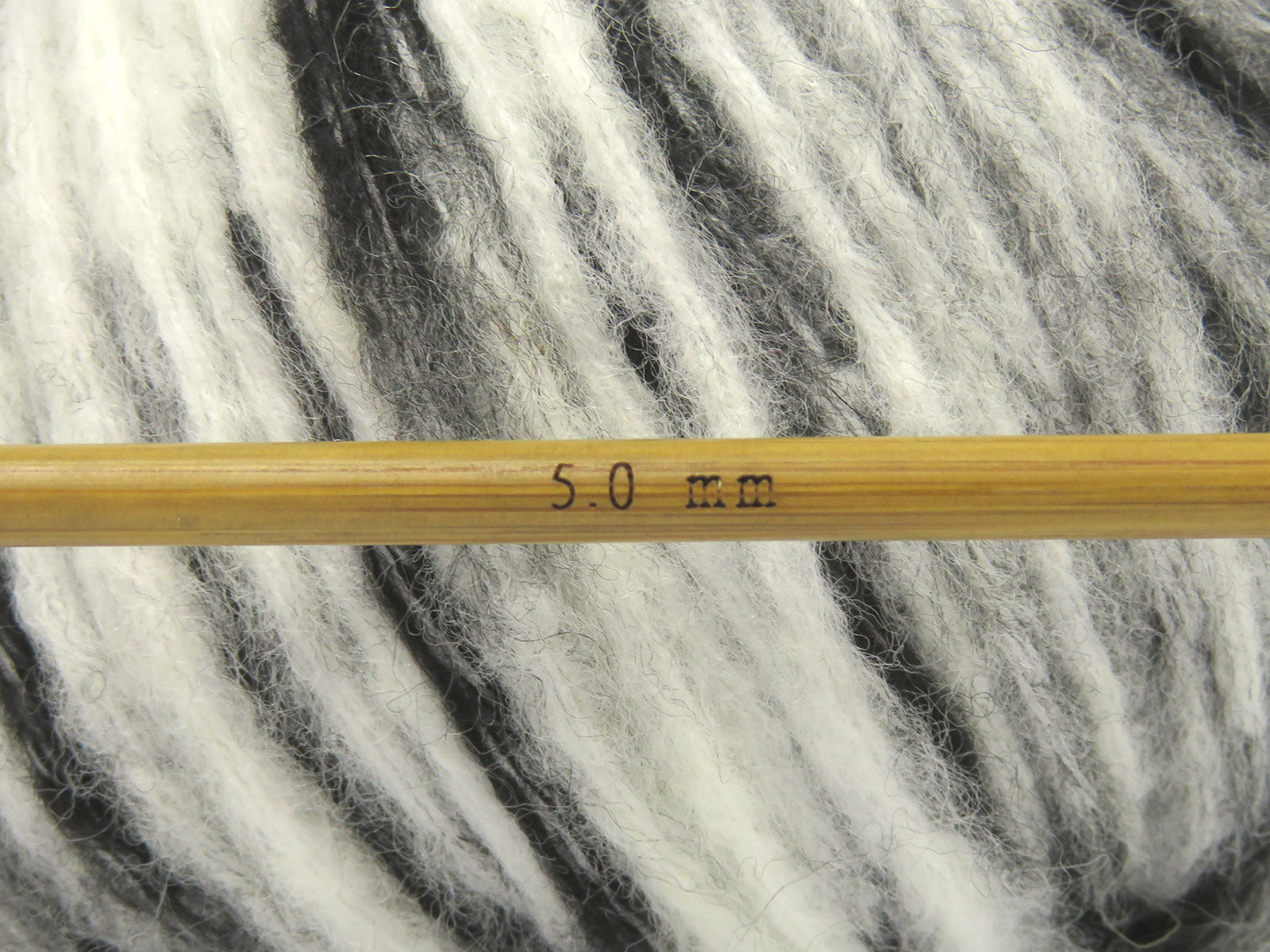 Air Wool Spots Black, Grey, White fnt2-83977