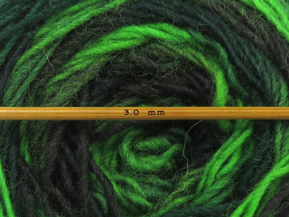 Magic Wool De Luxe Green Shades, Black fnt2-84061