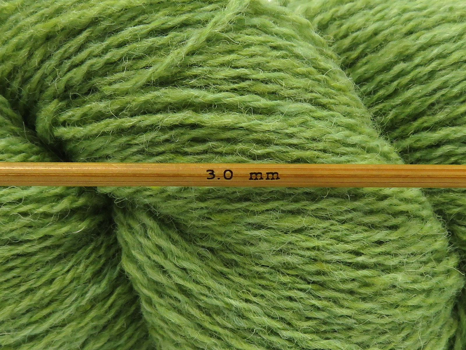 Shetland Wool Dark Mint Green fnt2-84172