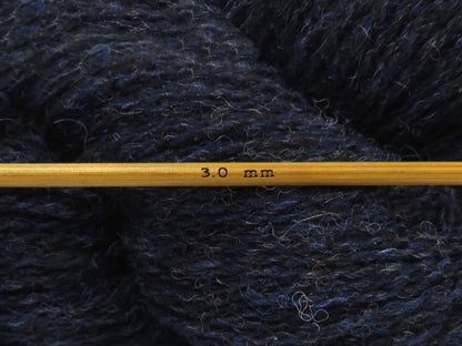 Shetland Wool Dark Blue, Black This product is made from 100% Shetland Island Wool. fnt2-84194