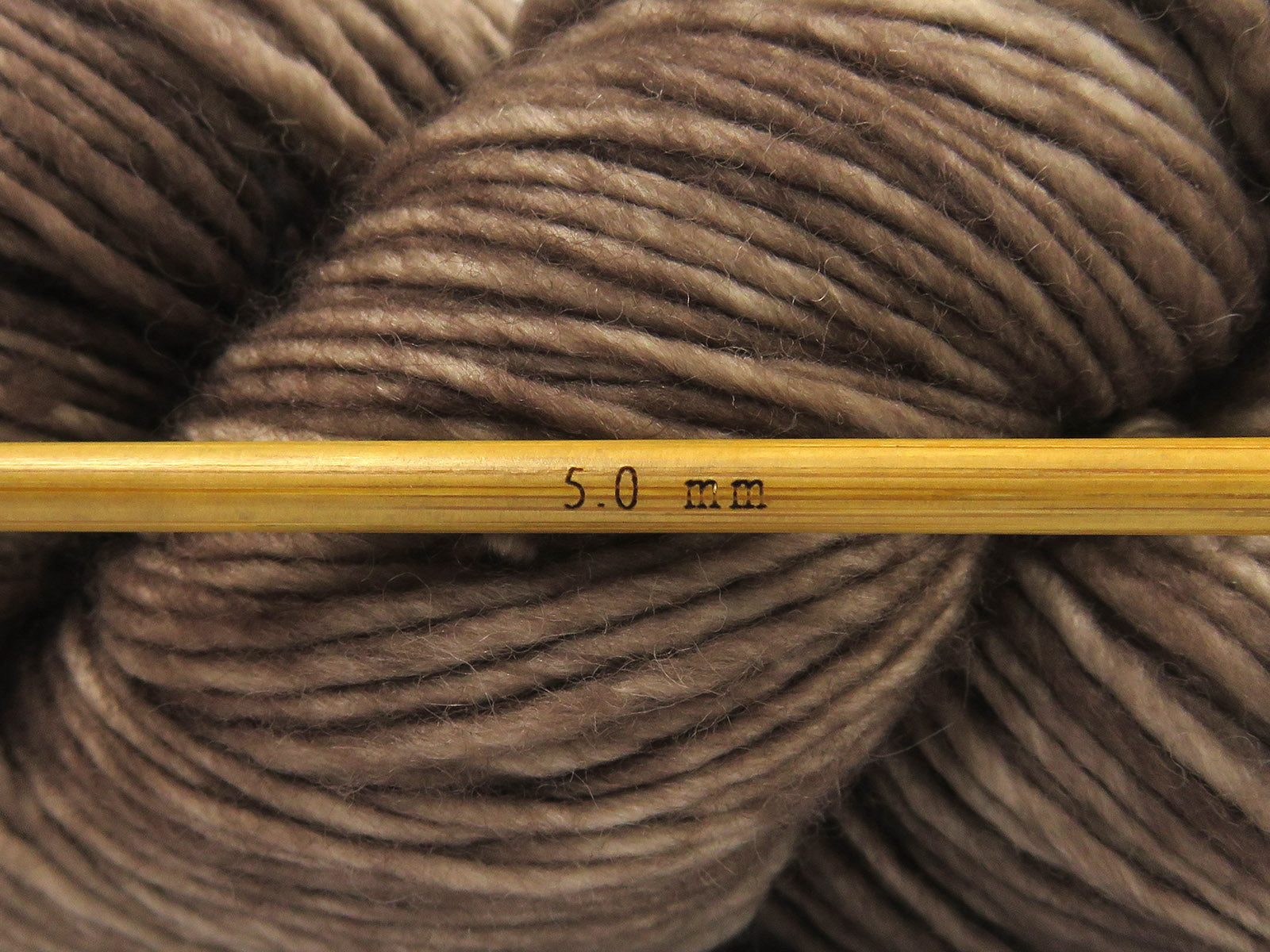 Hand Dyed Superwash Merino Camel Melange fnt2-84211