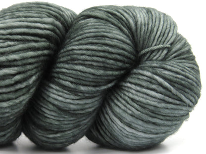 Hand Dyed Superwash Merino Oil Green Melange fnt2-84222