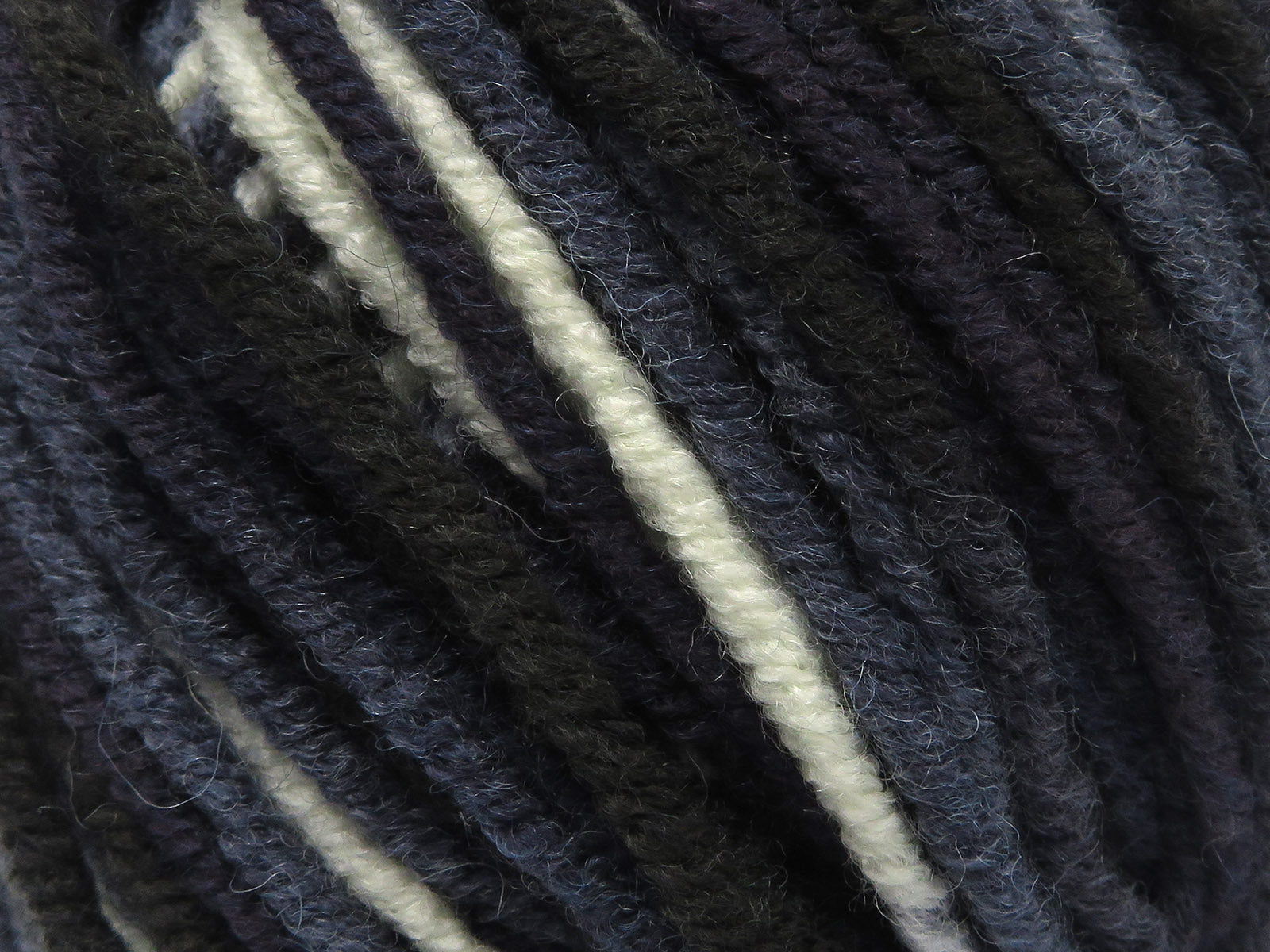 Star Merino Batik Blue Shades, White, Black, Maroon fnt2-84225