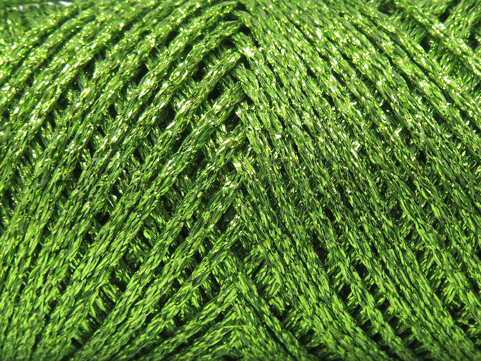 Gleamy Pistachio Green fnt2-84257