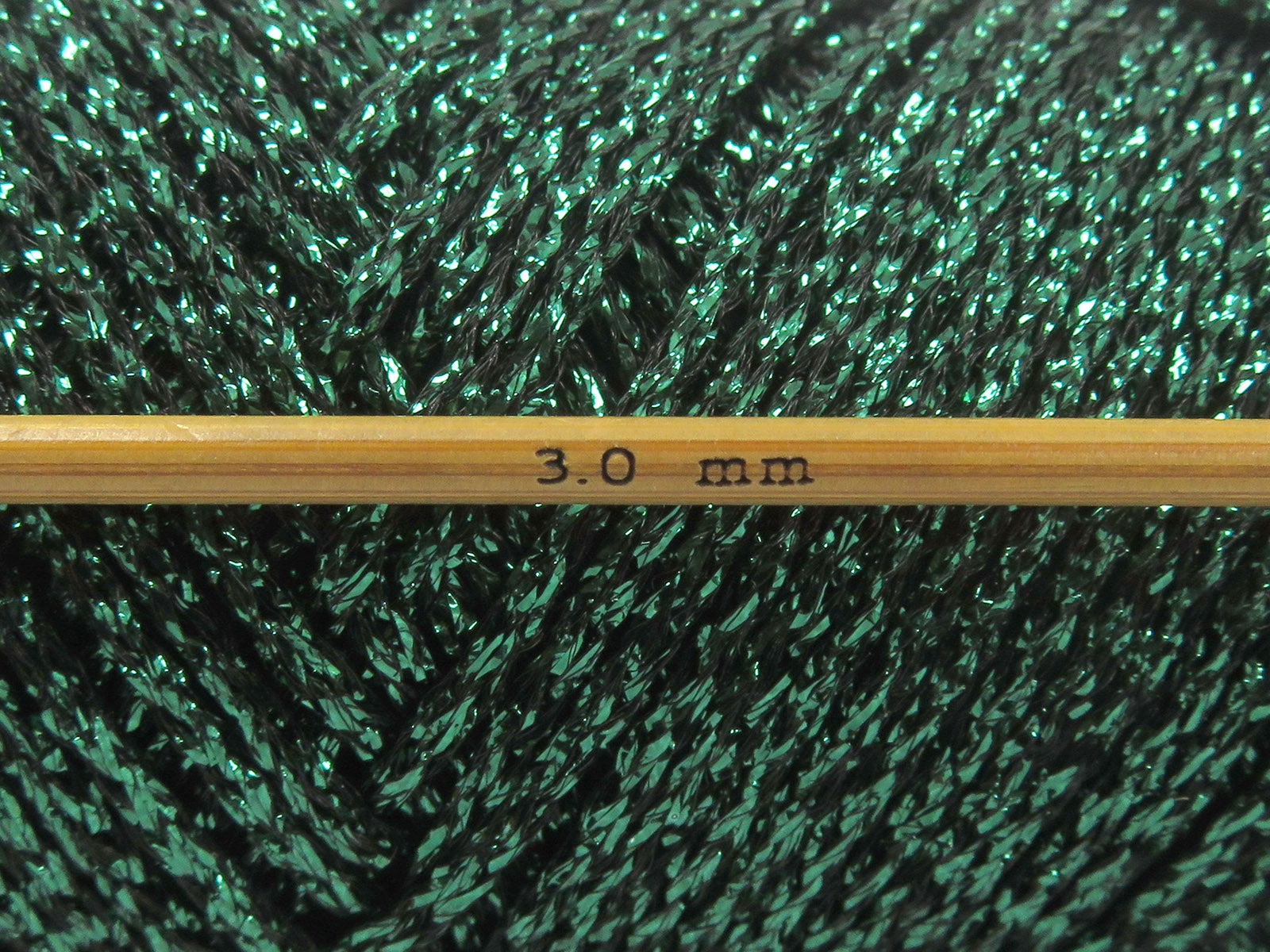 Gleamy Black, Green fnt2-84260