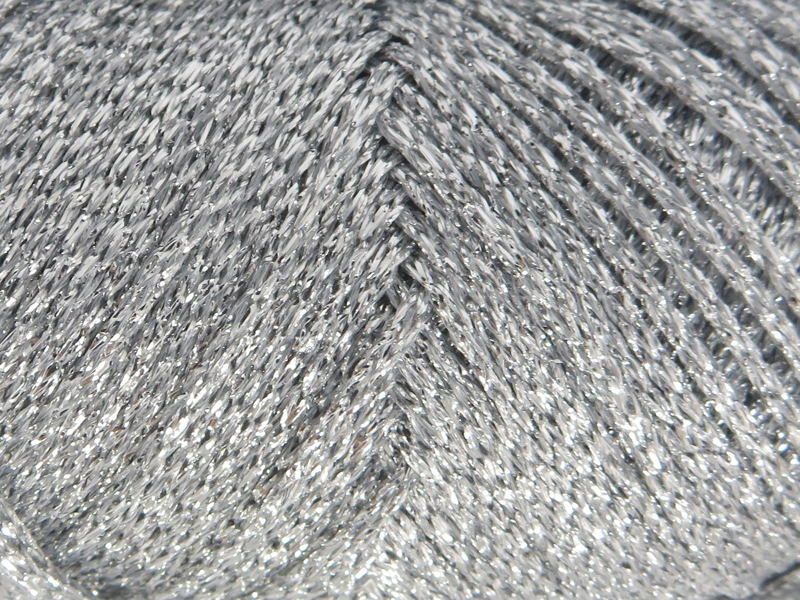 Gleamy Silver fnt2-84263