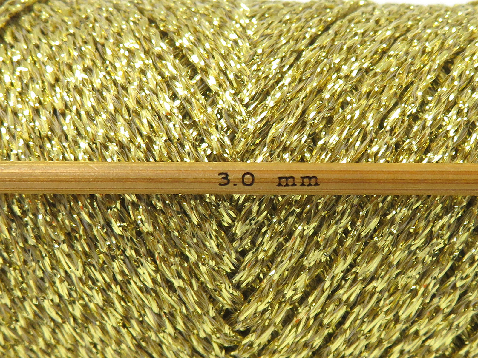 Gleamy Gold fnt2-84266