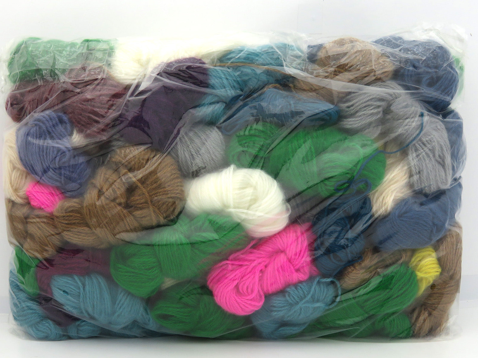 Mixed Lot Multicolor Leftover Yarns fnt2-85014