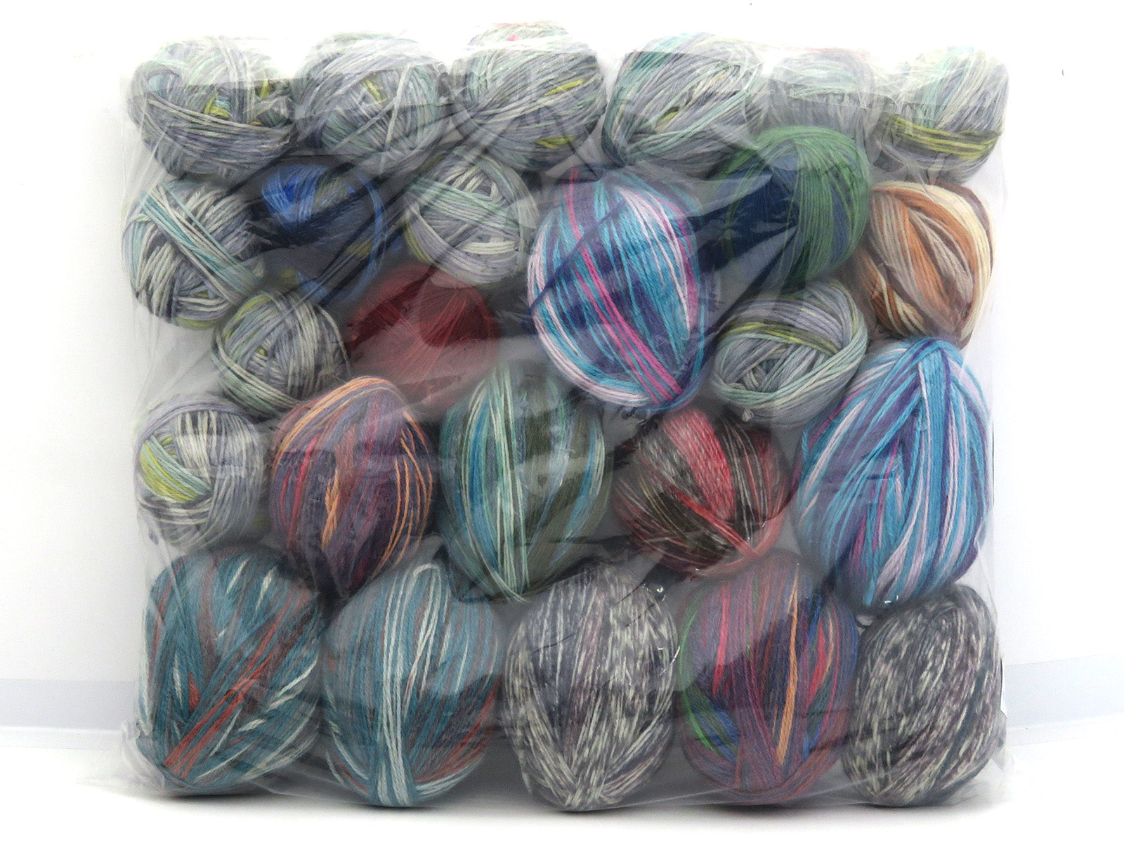 Mixed Lot Multicolor Leftover Yarns fnt2-85026