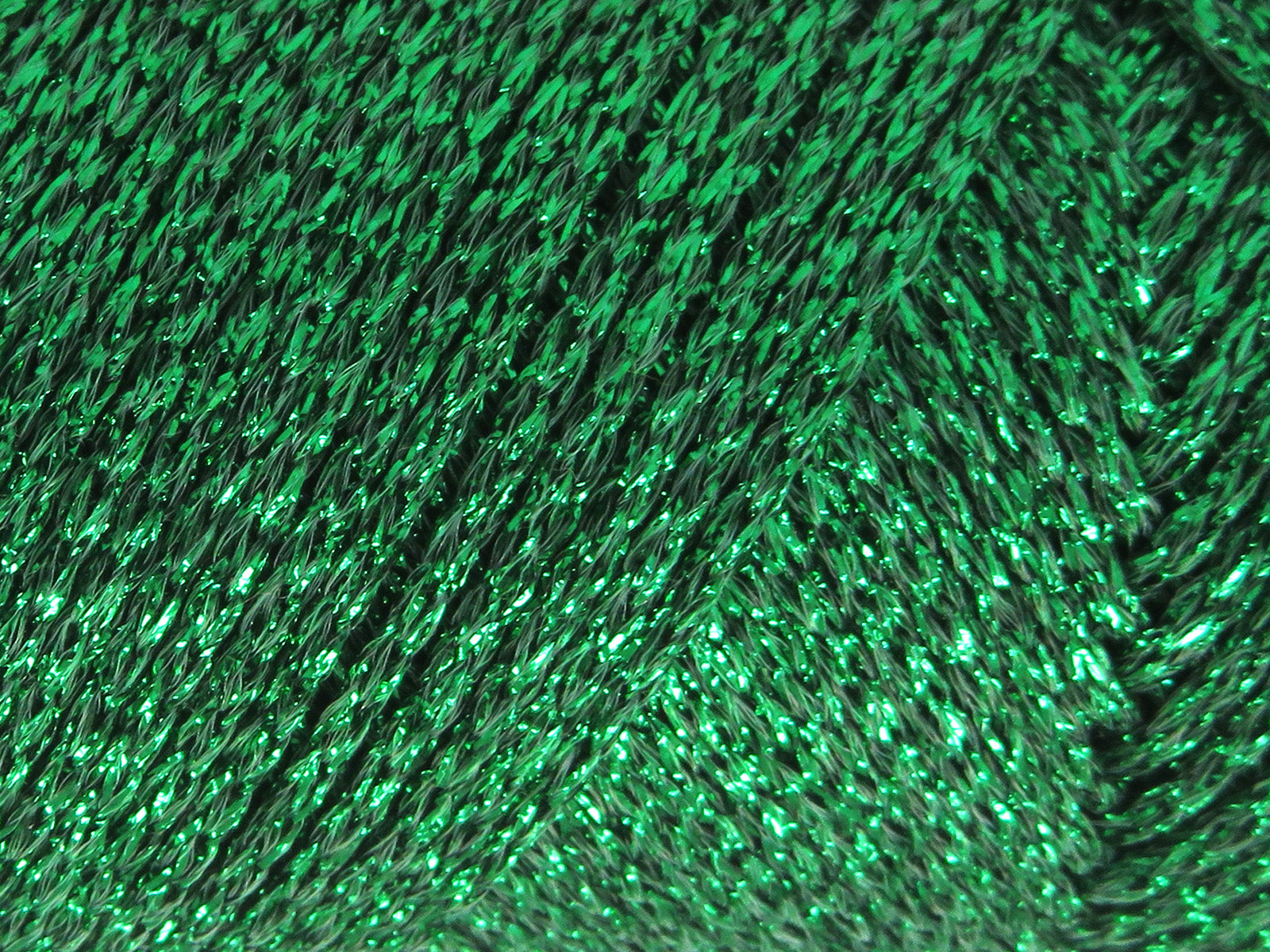 Gleamy Green fnt2-85083